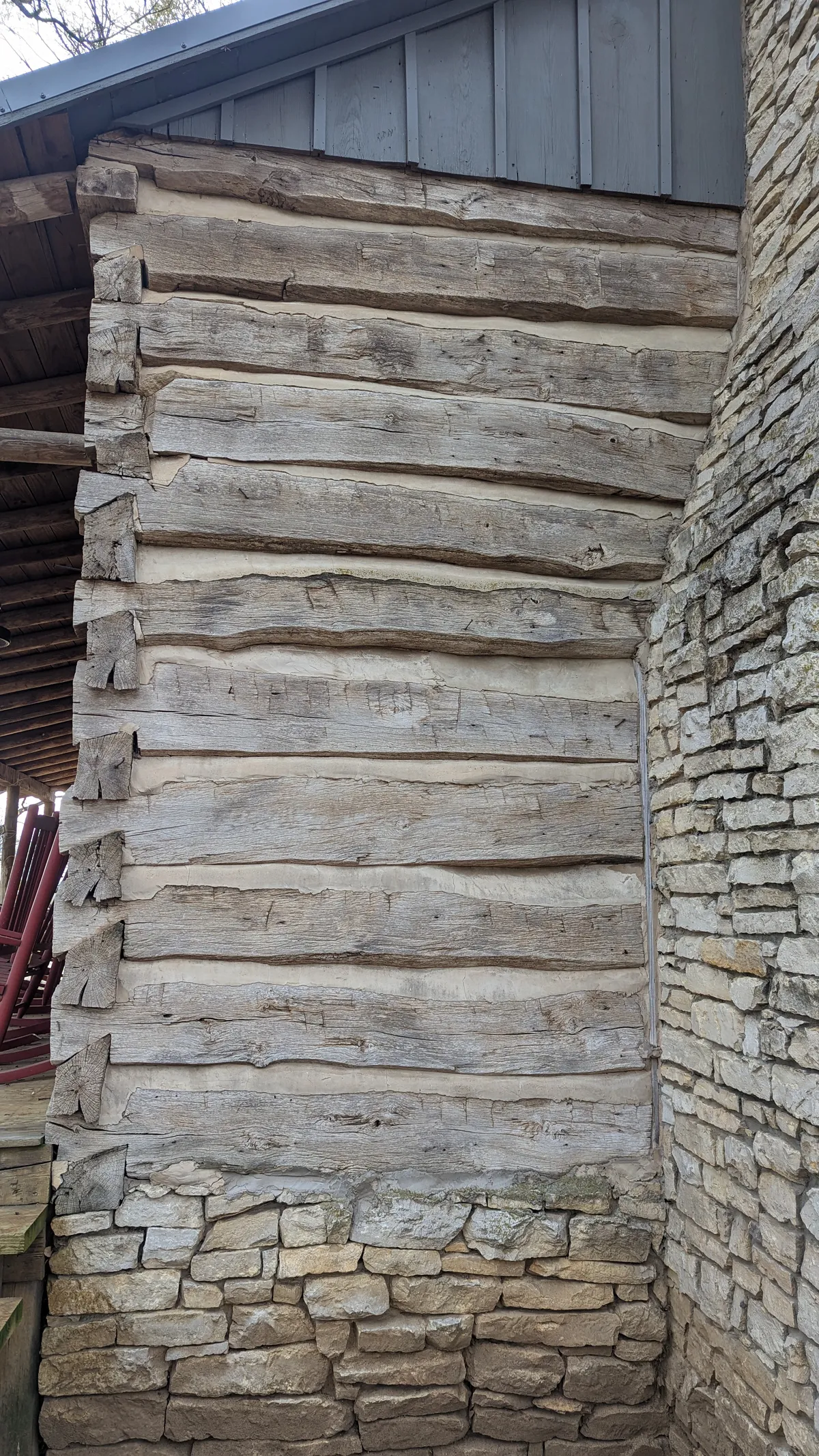 Log home chinking work