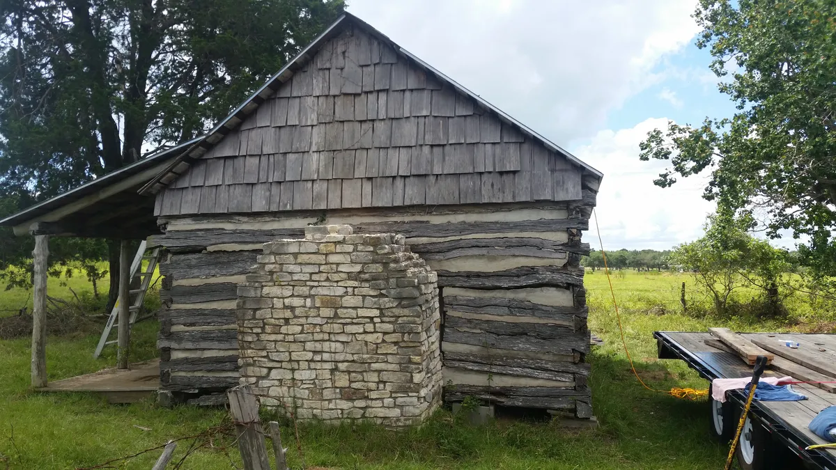 San Felipe de Austin cabin restoration