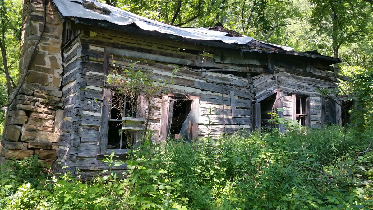 San Felipe de Austin cabin restoration
