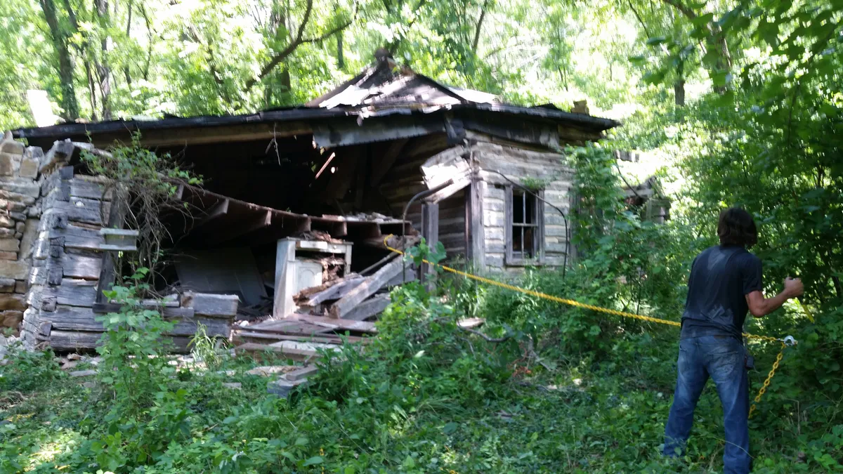 San Felipe de Austin cabin restoration